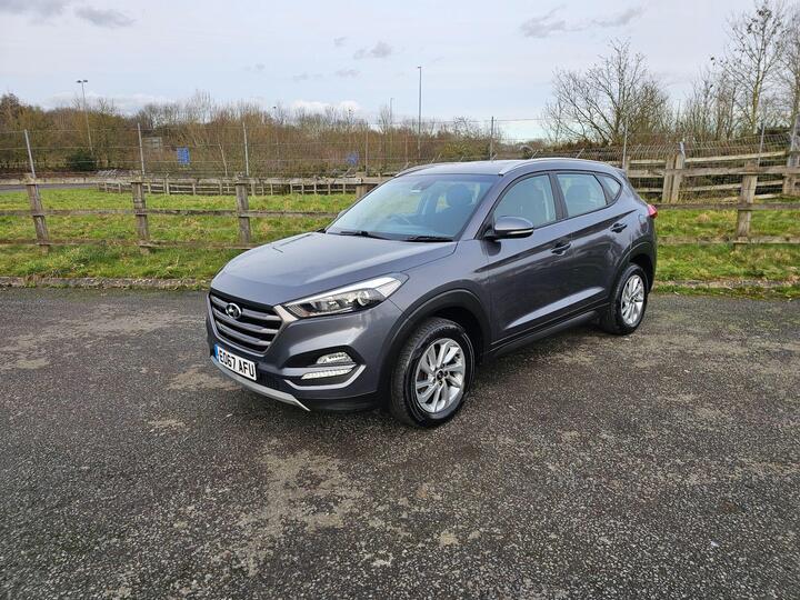 Hyundai TUCSON 1.6 GDi Blue Drive SE Nav Euro 6 (s/s) 5dr Hyundai TUCSON 1.6 GDi Blue Drive SE Nav Euro 6 (s/s) 5dr