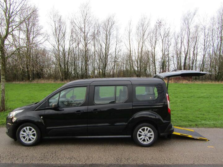 Ford Grand Tourneo Connect 1.5 EcoBlue Zetec Auto Euro 6 (s/s) 5dr Ford Grand Tourneo Connect 1.5 EcoBlue Zetec Auto Euro 6 (s/s) 5dr