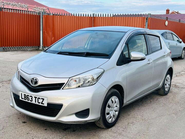 Toyota Yaris 1.33 Dual VVT-i Icon Multidrive S Euro 5 5dr