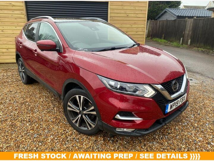 Nissan QASHQAI 1.5 DCi N-Connecta Euro 6 (s/s) 5dr