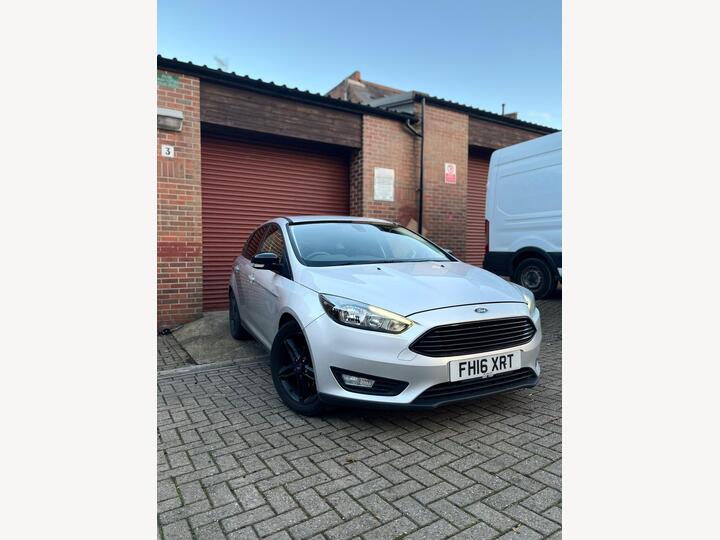 Ford Focus 1.0T EcoBoost Zetec Euro 6 (s/s) 5dr