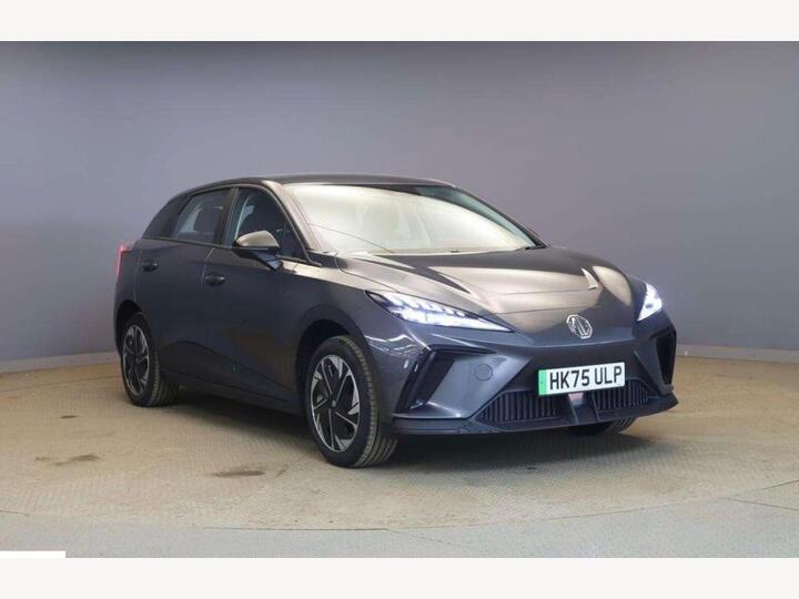 MG MG4 64kWh SE Long Range Auto 5dr