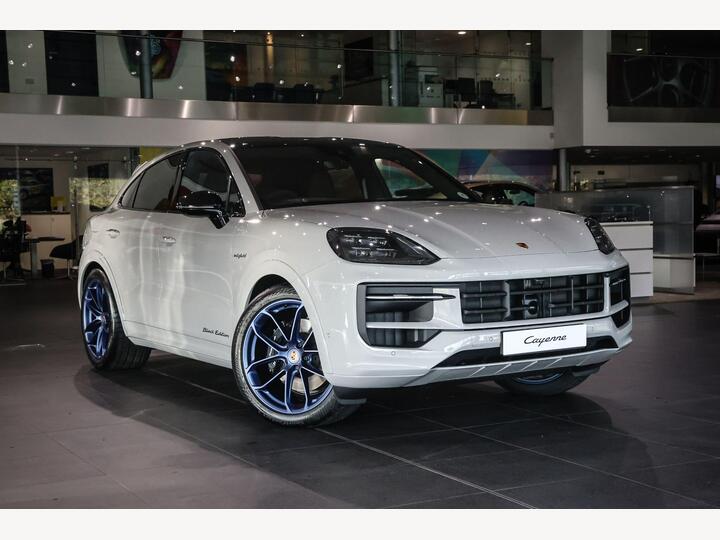 Porsche Cayenne 3.0 V6 E-Hybrid 25.9kWh Black Edition TiptronicS 4WD Euro 6 (s/s) 5dr