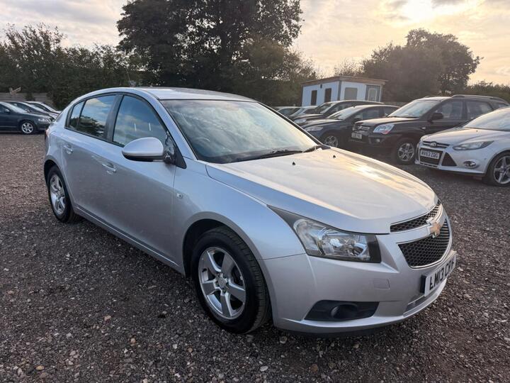 Chevrolet Cruze 1.6 LT Euro 5 5dr