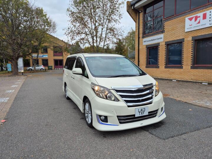 Toyota Alphard Hybrid | Executive Lounge| D Sunroof Toyota Alphard Hybrid | Executive Lounge| D Sunroof