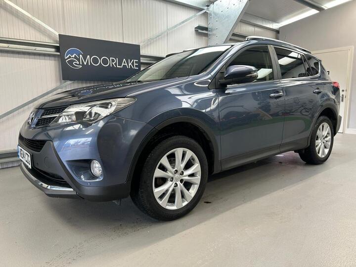 Toyota RAV4 2.2 D-CAT Invincible Auto 4WD Euro 5 5dr Toyota RAV4 2.2 D-CAT Invincible Auto 4WD Euro 5 5dr