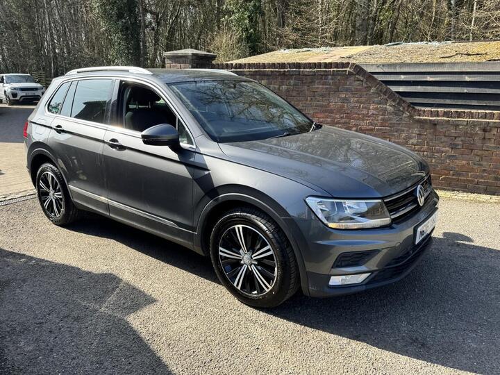 Volkswagen TIGUAN 2.0 TDI BlueMotion Tech SE Navigation Euro 6 (s/s) 5dr
