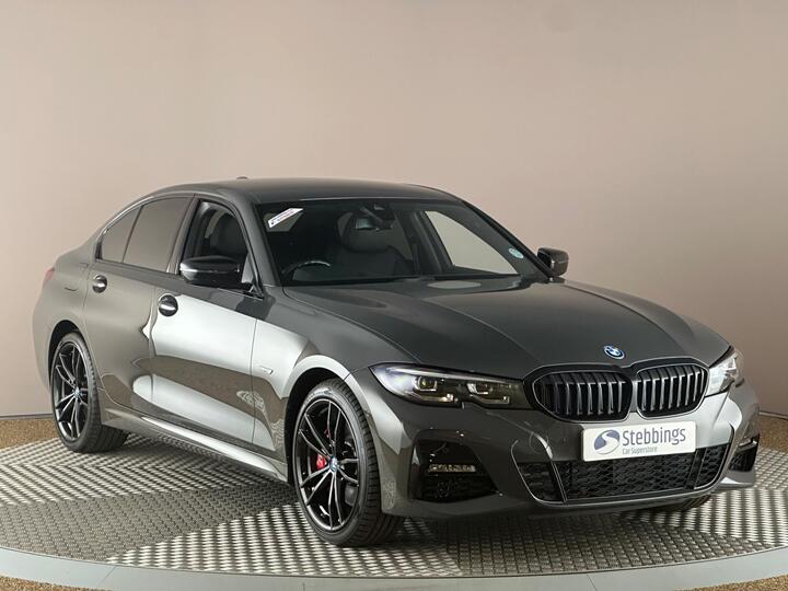 BMW 3 Series 2.0 330e 12kWh M Sport Pro Edition Auto Euro 6 (s/s) 4dr BMW 3 Series 2.0 330e 12kWh M Sport Pro Edition Auto Euro 6 (s/s) 4dr