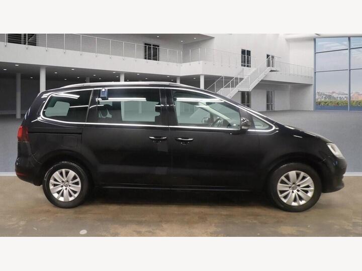 Volkswagen Sharan 2.0 TDI SE Nav DSG Euro 6 (s/s) 5dr