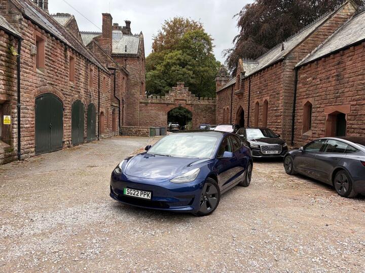 Tesla Model 3 Standard Range Plus Auto RWD 4dr