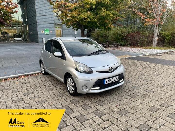 Toyota AYGO 1.0 VVT-i Mode Euro 5 5dr