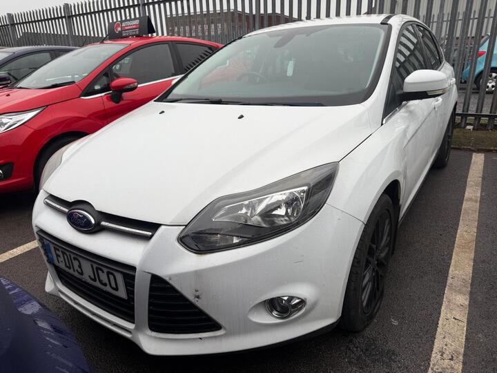 Ford Focus 1.0T EcoBoost Zetec Euro 5 (s/s) 5dr