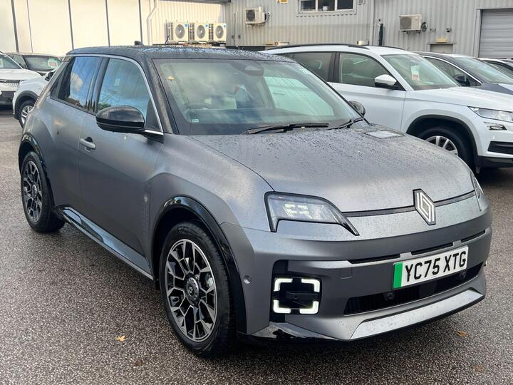 Renault 5 E-Tech Electric Comfort Range 52kWh Roland Garros Auto 5dr