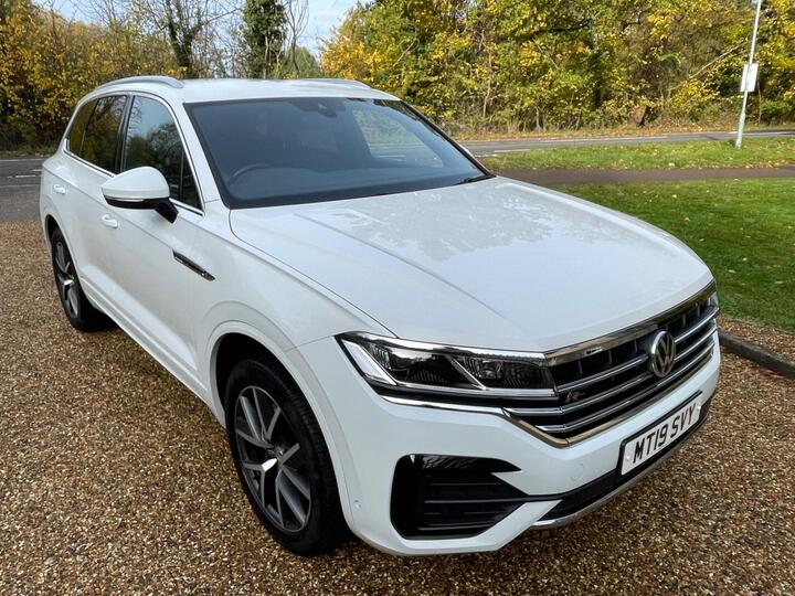 Volkswagen Touareg 3.0 TDI V6 R-Line Tiptronic 4Motion Euro 6 (s/s) 5dr Volkswagen Touareg 3.0 TDI V6 R-Line Tiptronic 4Motion Euro 6 (s/s) 5dr