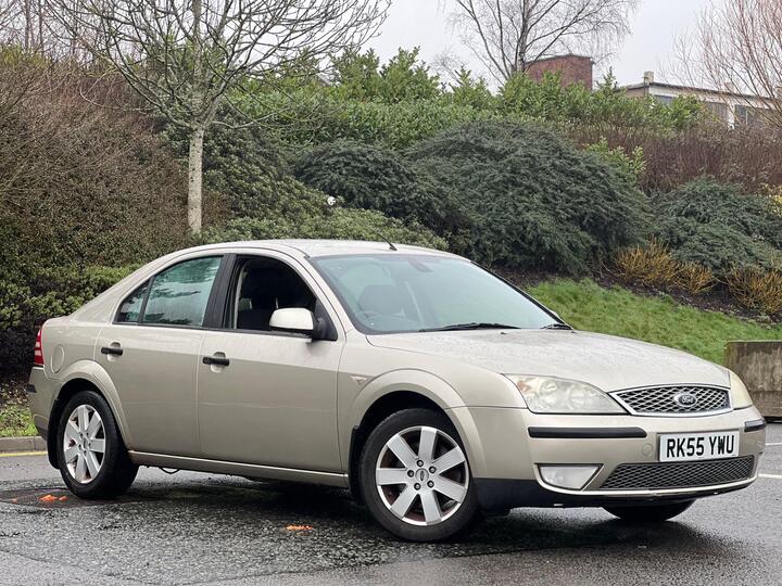 Ford Mondeo 1.8 Silver 5dr