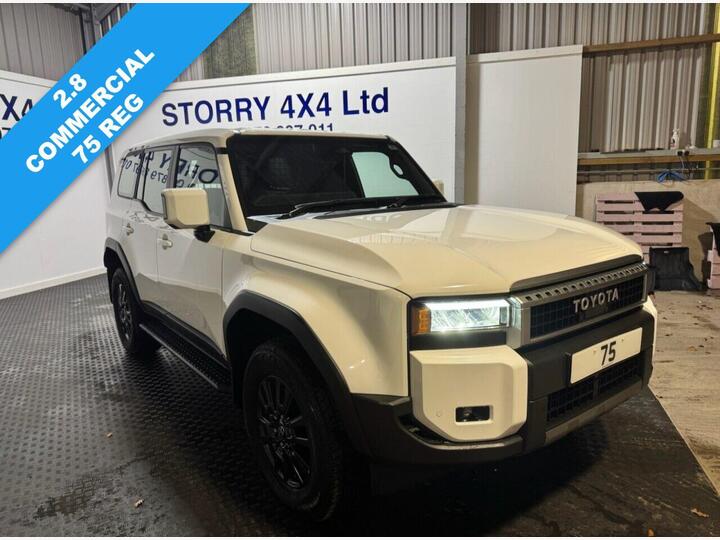 Toyota LAND CRUISER 2.8D Auto 4WD LWB Euro 6 (s/s) 5dr