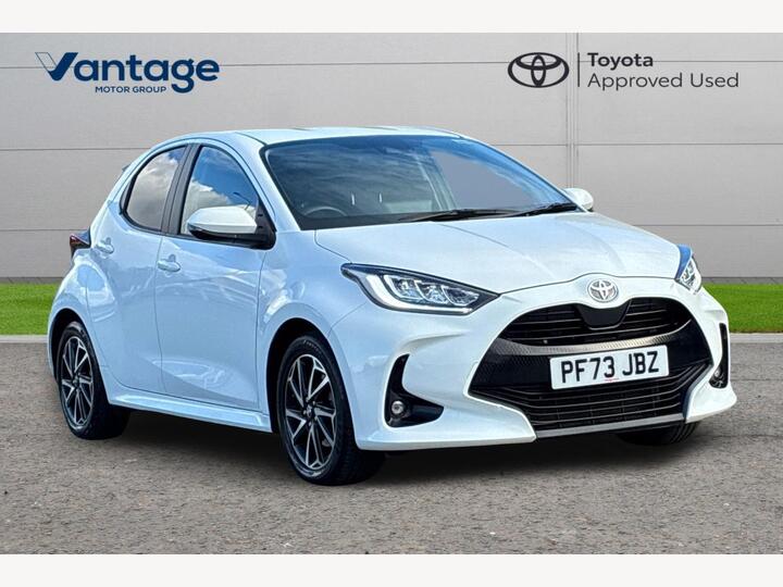 Toyota Yaris 1.5 VVT-h Design E-CVT Euro 6 (s/s) 5dr