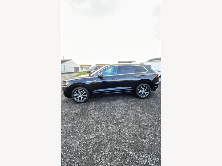 Volkswagen Touareg 3.0 TDI V6 R-Line Tiptronic 4Motion Euro 6 (s/s) 5dr