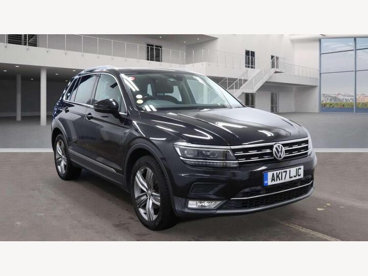 Volkswagen TIGUAN 2.0 TDI BlueMotion Tech SEL DSG 4Motion Euro 6 (s/s) 5dr Volkswagen TIGUAN 2.0 TDI BlueMotion Tech SEL DSG 4Motion Euro 6 (s/s) 5dr