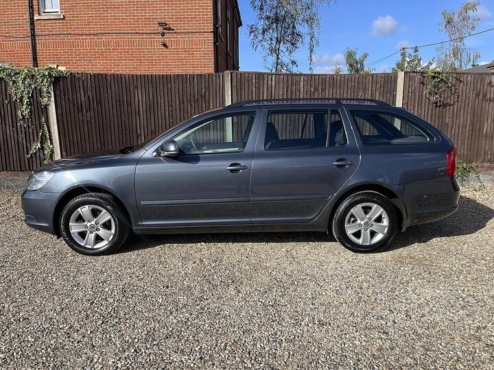 Skoda Octavia 1.6 MPI SE Euro 4 5dr