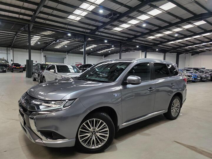 Mitsubishi Outlander 2.4h TwinMotor 13.8kWh Dynamic CVT 4WD Euro 6 (s/s) 5dr Mitsubishi Outlander 2.4h TwinMotor 13.8kWh Dynamic CVT 4WD Euro 6 (s/s) 5dr