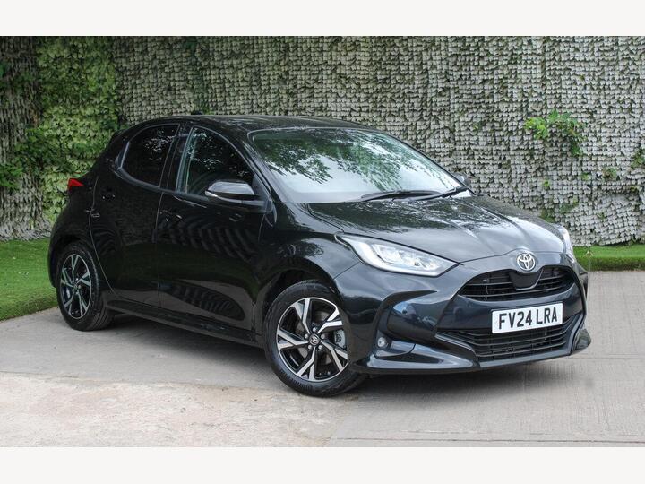 Toyota Yaris 1.5 VVT-h Design E-CVT Euro 6 (s/s) 5dr