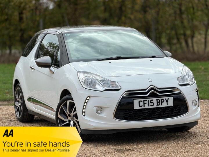 DS AUTOMOBILES DS 3 1.2 PureTech DStyle Nav Euro 6 (s/s) 3dr DS AUTOMOBILES DS 3 1.2 PureTech DStyle Nav Euro 6 (s/s) 3dr