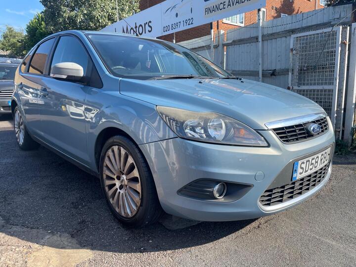 Ford Focus 1.6 Titanium 5dr