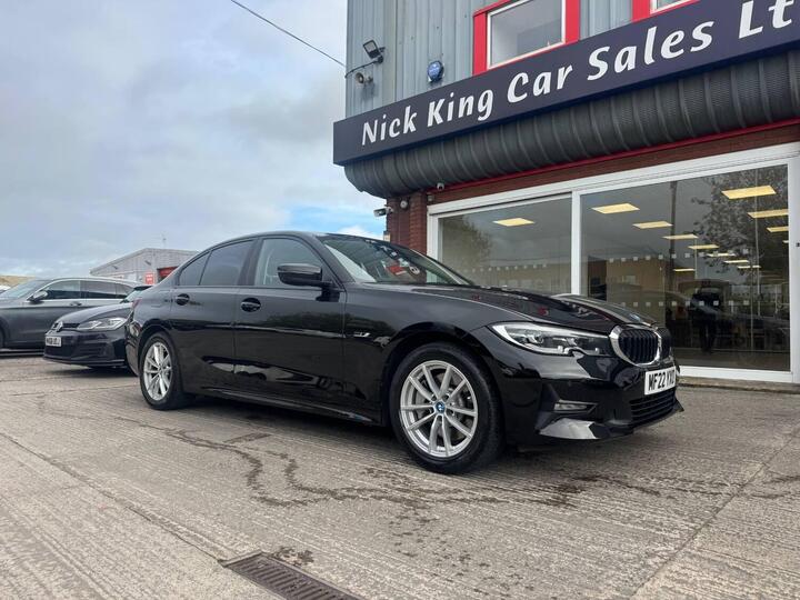 BMW 3 Series 2.0 330e 12kWh SE Pro Auto Euro 6 (s/s) 4dr