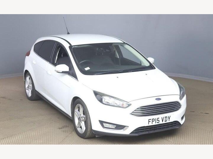 Ford FOCUS 1.6 Titanium Powershift Euro 6 5dr