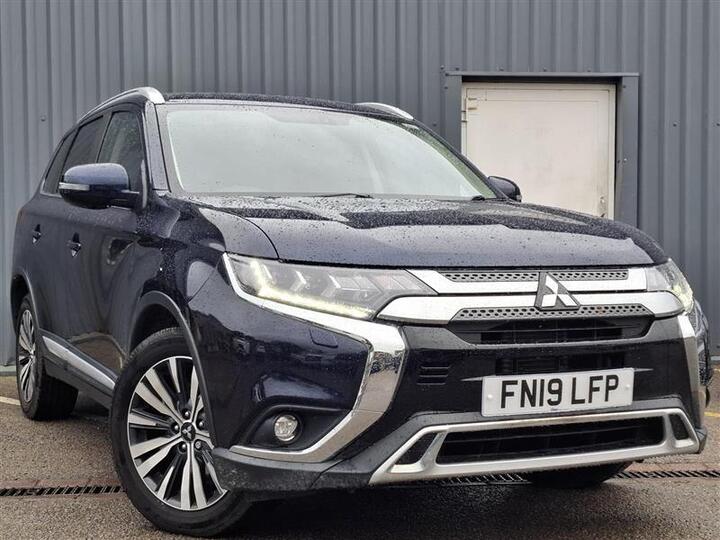 Mitsubishi Outlander 2.0 MIVEC 4 CVT 4WD Euro 6 (s/s) 5dr Mitsubishi Outlander 2.0 MIVEC 4 CVT 4WD Euro 6 (s/s) 5dr