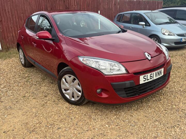 Renault Megane 1.6 16V Expression Euro 5 5dr