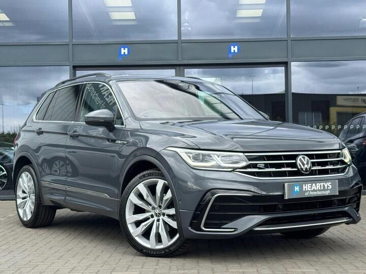 Volkswagen TIGUAN 2.0 TDI R-Line Edition DSG Euro 6 (s/s) 5dr Volkswagen TIGUAN 2.0 TDI R-Line Edition DSG Euro 6 (s/s) 5dr