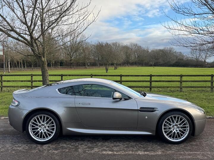Aston Martin Vantage 4.7 V8 N420 Euro 4 2dr Aston Martin Vantage 4.7 V8 N420 Euro 4 2dr