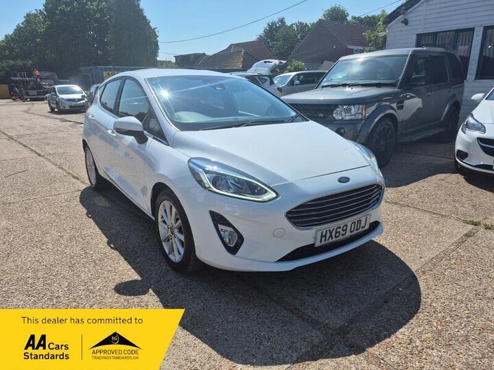 Ford Fiesta 1.0T EcoBoost Titanium Euro 6 (s/s) 5dr