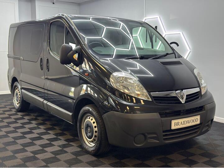 Vauxhall VIVARO 2.0 2900 CDTi EcoFLEX FWD L1 4dr