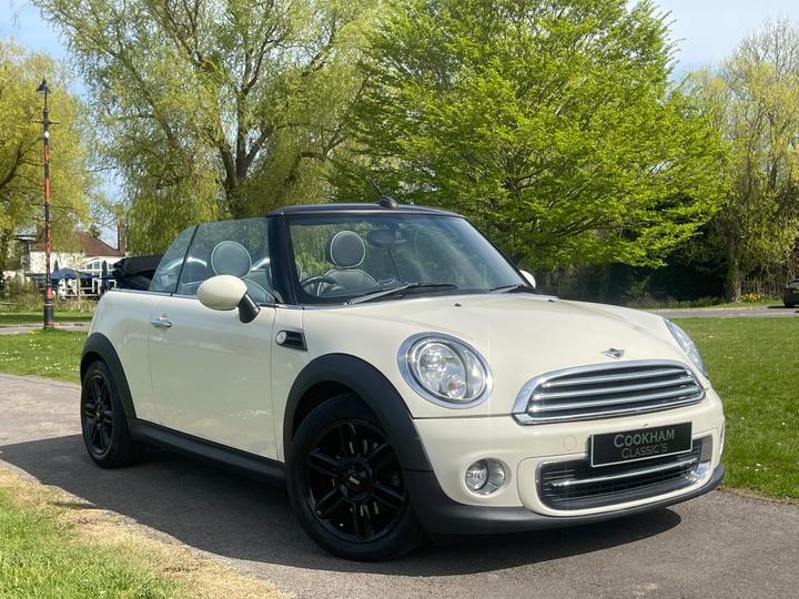 MINI Convertible 1.6 Cooper Steptronic Euro 5 2dr