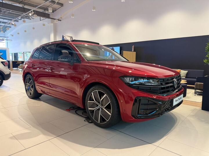 Volkswagen Touareg 3.0 TDI V6 Black Edition Tiptronic 4Motion Euro 6 (s/s) 5dr