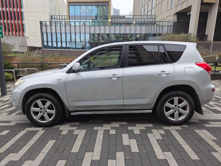 Toyota RAV4 2.2 D-4D XT-R 4WD 5dr