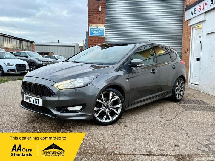Ford Focus 1.0T EcoBoost ST-Line Euro 6 (s/s) 5dr
