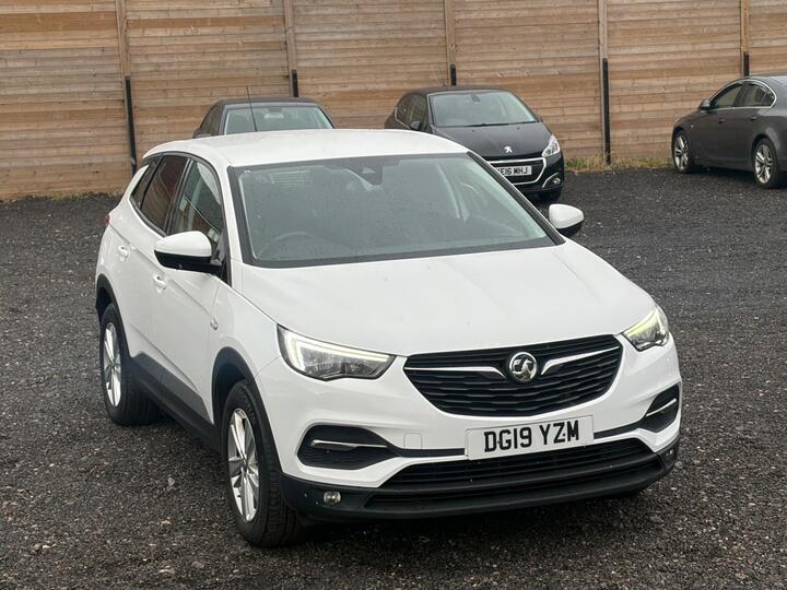 Vauxhall Grandland X 1.2 Turbo SE Euro 6 (s/s) 5dr