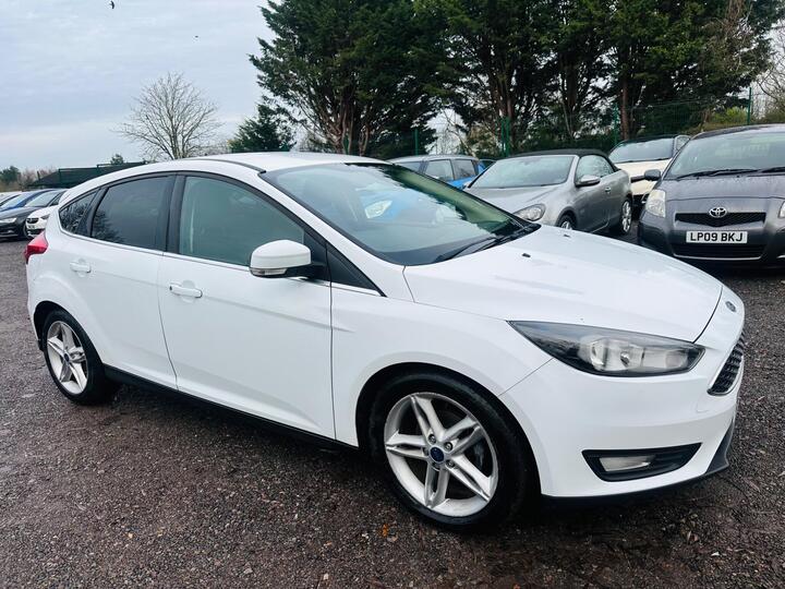Ford Focus 1.0T EcoBoost Zetec Euro 6 (s/s) 5dr