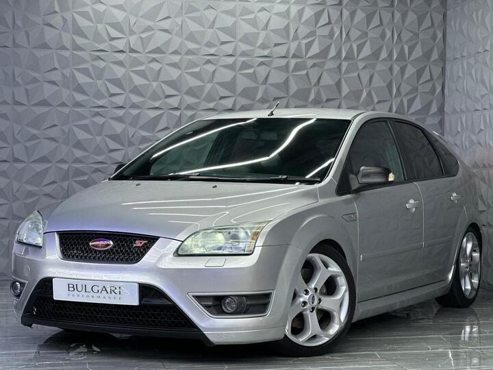 Ford Focus 2.5 SIV ST-3 5dr