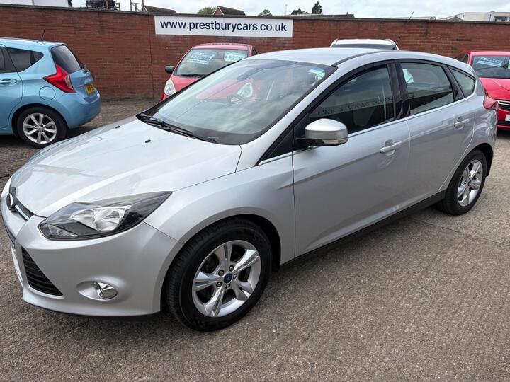 Ford Focus 1.6 Zetec Euro 5 5dr