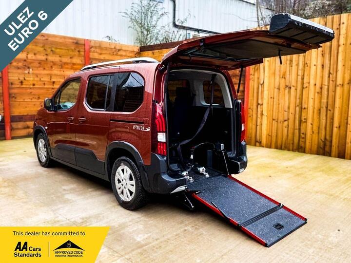 Peugeot RIFTER 4 Seat Petrol Auto Wheelchair Accessible Disabled Access Vehicle WAV