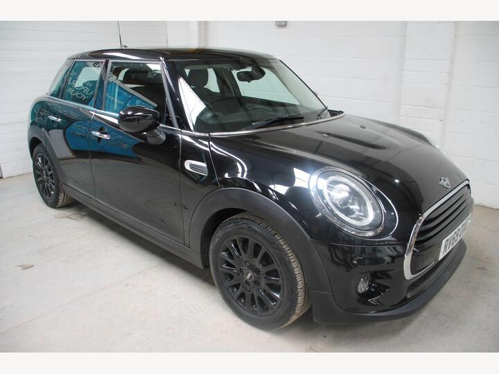 MINI Hatch 1.5 Cooper Classic Steptronic Euro 6 (s/s) 5dr