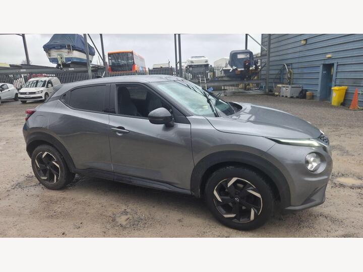 Nissan Juke 1.0 DIG-T N-Connecta Euro 6 (s/s) 5dr