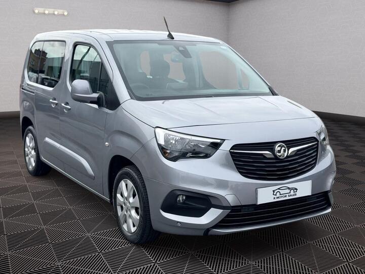 Vauxhall Combo Life 1.5 Turbo D BlueInjection Energy Euro 6 (s/s) 5dr Vauxhall Combo Life 1.5 Turbo D BlueInjection Energy Euro 6 (s/s) 5dr