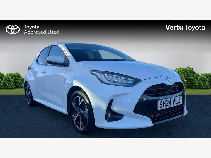 Toyota Yaris 1.5 VVT-h Design E-CVT Euro 6 (s/s) 5dr