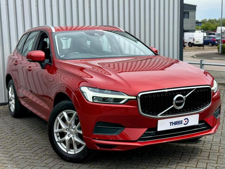 Volvo XC60 2.0 B4 MHEV Momentum Auto AWD Euro 6 (s/s) 5dr